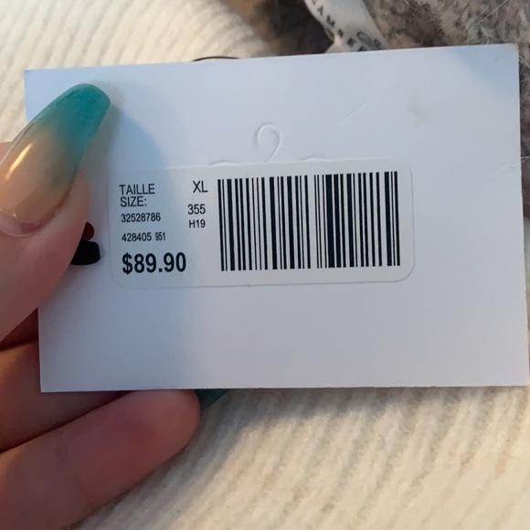 Cardigan for sale - Picture 3 of 3